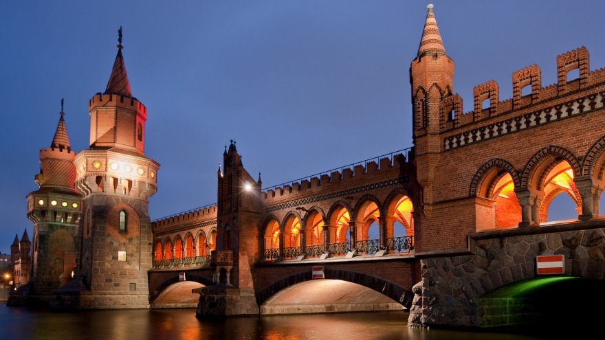 Oberbaumbrücke in Berlin (bridge) Oberbaumbrücke in Berlin (bridge)